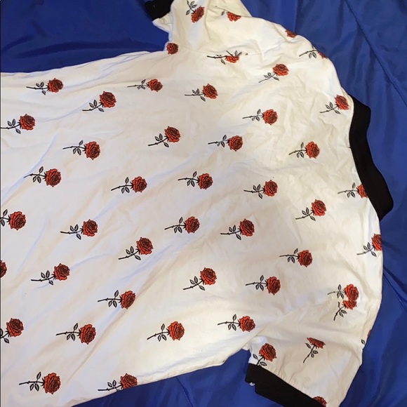 Rose collard shirt! - Picture 3 of 3